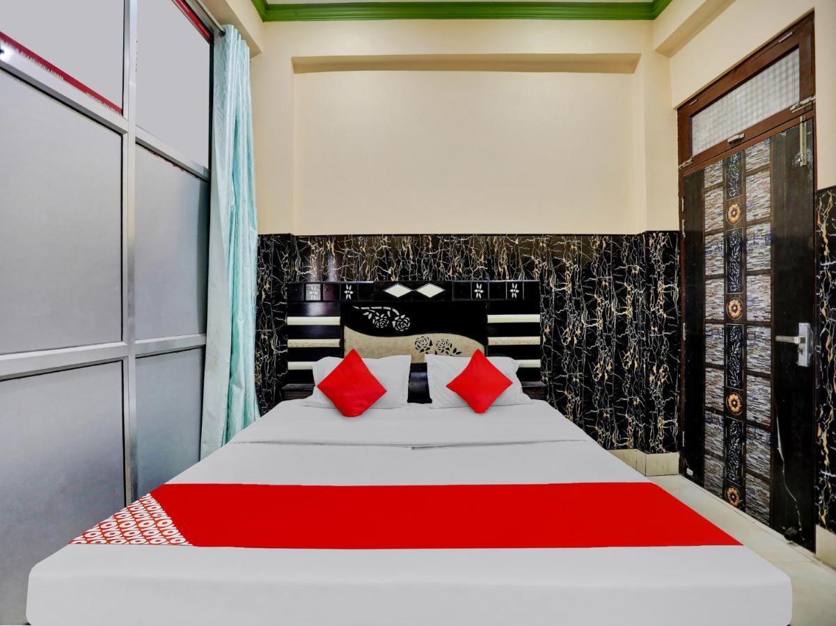 Chaya Hotel And Banquet Hall 坎普尔 外观 照片