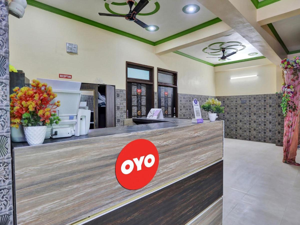 Chaya Hotel And Banquet Hall 坎普尔 外观 照片