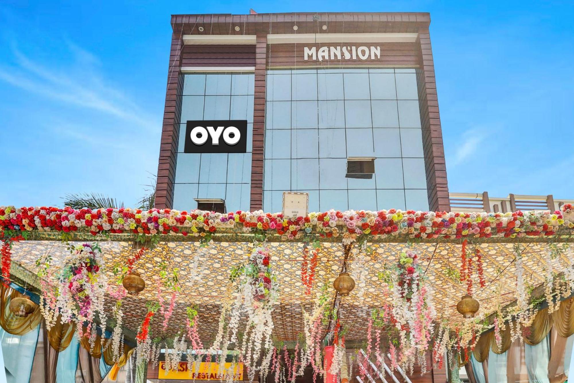Chaya Hotel And Banquet Hall 坎普尔 外观 照片